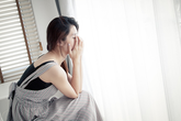 Anh mãi dây dưa với người cũ, bắt tôi phá thai Anh mãi dây dưa với người cũ, bắt tôi phá thai
