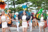 Mãn nhãn với những vũ điệu đường phố rực rỡ mở màn Carnaval Hạ Long 2019 Mãn nhãn với những vũ điệu đường phố rực rỡ mở màn Carnaval Hạ Long 2019