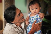 Có con nhỏ lúc U60, cuộc sống của Thương Tín hiện ra sao? Có con nhỏ lúc U60, cuộc sống của Thương Tín hiện ra sao?