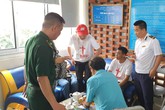 Xuất hiện nhóm du khách Trung Quốc tuyên truyền tôn giáo tại Hạ Long Xuất hiện nhóm du khách Trung Quốc tuyên truyền tôn giáo tại Hạ Long