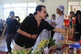 NSƯT Thành Lộc: 'Anh Lê Bình ra đi, tôi mừng hơn là buồn' NSƯT Thành Lộc: 'Anh Lê Bình ra đi, tôi mừng hơn là buồn'