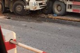 Hà Nội: Xe tải đâm nhau kinh hoàng, 2 người tử vong trong ca bin Hà Nội: Xe tải đâm nhau kinh hoàng, 2 người tử vong trong ca bin