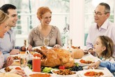 Những người có dấu hiệu này thì thèm đến mấy cũng nên kiêng thịt gà Những người có dấu hiệu này thì thèm đến mấy cũng nên kiêng thịt gà