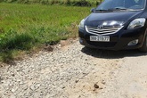 Hà Tĩnh: Người dân khốn khổ vì đường liên xã xuống cấp nghiêm trọng Hà Tĩnh: Người dân khốn khổ vì đường liên xã xuống cấp nghiêm trọng
