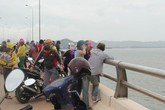 Hà Tĩnh: Nói với chồng đi chợ mua thức ăn, rồi nhảy cầu tự tử Hà Tĩnh: Nói với chồng đi chợ mua thức ăn, rồi nhảy cầu tự tử
