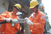 EVN kêu lỗ vì liên tục phải phát điện chạy dầu giá cao EVN kêu lỗ vì liên tục phải phát điện chạy dầu giá cao