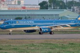 Vietnam Airlines hạ cánh khẩn cấp để cấp cứu cho hành khách Vietnam Airlines hạ cánh khẩn cấp để cấp cứu cho hành khách