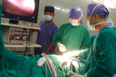 Vùng kín bé gái 4 tuổi viêm đỏ, tiết dịch 'khó ngửi' bởi vật thể lại không ngờ Vùng kín bé gái 4 tuổi viêm đỏ, tiết dịch 'khó ngửi' bởi vật thể lại không ngờ