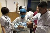 Bé 18 tháng mất mạng chỉ vì viên thuốc sủi, nguyên nhân do cha mẹ đã cho con uống thuốc sai cách Bé 18 tháng mất mạng chỉ vì viên thuốc sủi, nguyên nhân do cha mẹ đã cho con uống thuốc sai cách