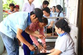 Vụ ngộ độc thuốc diệt mọt ở Bình Dương: Hàng chục công nhân tiếp tục nhập viện Vụ ngộ độc thuốc diệt mọt ở Bình Dương: Hàng chục công nhân tiếp tục nhập viện