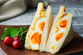 Bữa sáng ngon lành với bánh mì sandwich trứng kiểu mới Bữa sáng ngon lành với bánh mì sandwich trứng kiểu mới
