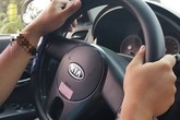 Thu nhập trăm triệu, chủ quán cà phê cay đắng vì vợ ngoại tình với tài xế Thu nhập trăm triệu, chủ quán cà phê cay đắng vì vợ ngoại tình với tài xế