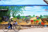 Ngôi làng giữa Hà Nội bỗng đẹp nao lòng bởi những bức tranh tường Ngôi làng giữa Hà Nội bỗng đẹp nao lòng bởi những bức tranh tường