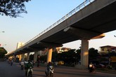 Mục sở thị tuyến đường sắt đô thị Nhổn - ga Hà Nội chậm tiến độ 2 năm Mục sở thị tuyến đường sắt đô thị Nhổn - ga Hà Nội chậm tiến độ 2 năm