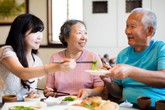 Tôi bất lực khi cha mạo hiểm với căn bệnh đái tháo đường vì thèm ngọt Tôi bất lực khi cha mạo hiểm với căn bệnh đái tháo đường vì thèm ngọt