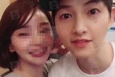 Song Joong Ki bất ngờ lộ diện bên cô gái lạ sau thời gian ở ẩn từ vụ ly hôn Song Hye Kyo Song Joong Ki bất ngờ lộ diện bên cô gái lạ sau thời gian ở ẩn từ vụ ly hôn Song Hye Kyo
