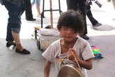 Gặp lại con sau 3 năm bị bắt cóc, người mẹ nhẫn tâm ngoảnh mặt đi với lý do khiến bao người rơi nước mắt vì cảm phục Gặp lại con sau 3 năm bị bắt cóc, người mẹ nhẫn tâm ngoảnh mặt đi với lý do khiến bao người rơi nước mắt vì cảm phục