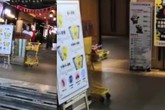 Đi xem phim cùng dì, bé gái 6 tuổi bị kẻ biến thái dâm ô ngay trong nhà vệ sinh, 2 người lớn cũng cùng số phận Đi xem phim cùng dì, bé gái 6 tuổi bị kẻ biến thái dâm ô ngay trong nhà vệ sinh, 2 người lớn cũng cùng số phận