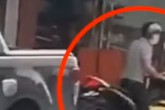 Người đàn ông kể phút lái ôtô đâm thẳng vào tên cướp tiệm vàng Người đàn ông kể phút lái ôtô đâm thẳng vào tên cướp tiệm vàng