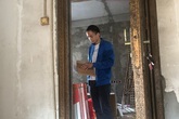 Mua căn hộ đắt đỏ, phát hiện bếp và toilet thuộc về nhà khác Mua căn hộ đắt đỏ, phát hiện bếp và toilet thuộc về nhà khác