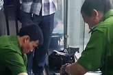 Khoảnh khắc đối diện họng súng của tên cướp tiệm vàng ở TP.HCM Khoảnh khắc đối diện họng súng của tên cướp tiệm vàng ở TP.HCM
