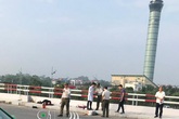 2 cô gái chạy xe máy tốc độ cao ở đường cấm sân bay Nội Bài và cái kết thảm khốc khiến nhiều người rùng mình sợ hãi 2 cô gái chạy xe máy tốc độ cao ở đường cấm sân bay Nội Bài và cái kết thảm khốc khiến nhiều người rùng mình sợ hãi