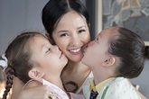 Diva Hồng Nhung: Các con vượt qua sang chấn tâm lý sau ồn ào ly hôn của bố mẹ Diva Hồng Nhung: Các con vượt qua sang chấn tâm lý sau ồn ào ly hôn của bố mẹ
