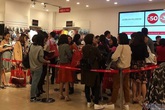 Những ngày 'đen tối', chị em nhịn ăn, xếp hàng 5 dãy chờ món sale Những ngày 'đen tối', chị em nhịn ăn, xếp hàng 5 dãy chờ món sale