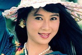 Soi nét kém duyên của 'đệ nhất mỹ nhân' Diễm Hương Soi nét kém duyên của 'đệ nhất mỹ nhân' Diễm Hương