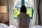 Người đàn bà độc ác lợi dụng con gái 19 tuổi bị chậm phát triển để tống tiền trăm triệu từ nhiều người đàn ông Người đàn bà độc ác lợi dụng con gái 19 tuổi bị chậm phát triển để tống tiền trăm triệu từ nhiều người đàn ông