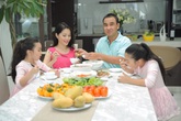 MC Quyền Linh: “Với tôi, Tết không thể thiếu thịt kho hột vịt, dưa chua và canh khổ qua” MC Quyền Linh: “Với tôi, Tết không thể thiếu thịt kho hột vịt, dưa chua và canh khổ qua”