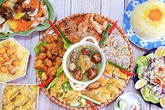 Một con gà làm thành 11 món, chị em ngỡ ngàng vì tài của mẹ đảm 8x Một con gà làm thành 11 món, chị em ngỡ ngàng vì tài của mẹ đảm 8x