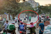 Uống chai nước trả bằng tờ 500 nghìn đồng, người đàn ông bị nhóm người lạ vây đánh Uống chai nước trả bằng tờ 500 nghìn đồng, người đàn ông bị nhóm người lạ vây đánh