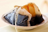 Bạn sẽ không bao giờ vứt bã trà túi lọc vào sọt rác nữa sau khi phát hiện được những công dụng vô cùng hữu ích này Bạn sẽ không bao giờ vứt bã trà túi lọc vào sọt rác nữa sau khi phát hiện được những công dụng vô cùng hữu ích này