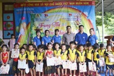 Sở Du lịch Quảng Bình mang "Trung thu yêu thương" đến trường mầm non xã Đồng Hóa. Sở Du lịch Quảng Bình mang "Trung thu yêu thương" đến trường mầm non xã Đồng Hóa.