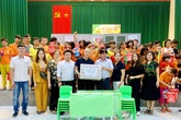 Tết Trung thu, Báo GĐ&XH trao hơn 20 triệu đồng của nhà hảo tâm tới trẻ em khó khăn SOS Hà Tĩnh Tết Trung thu, Báo GĐ&XH trao hơn 20 triệu đồng của nhà hảo tâm tới trẻ em khó khăn SOS Hà Tĩnh