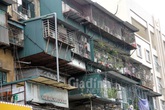 Hà Nội yêu cầu người dân khẩn trương di dời khỏi chung cư cũ, nguy hiểm Hà Nội yêu cầu người dân khẩn trương di dời khỏi chung cư cũ, nguy hiểm