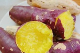 Vẫn là khoai lang nhưng không luộc cũng chẳng phải nướng, cách làm này đảm bảo sẽ khiến chị em "nức lòng" vì độ ngon mà không lo béo Vẫn là khoai lang nhưng không luộc cũng chẳng phải nướng, cách làm này đảm bảo sẽ khiến chị em "nức lòng" vì độ ngon mà không lo béo