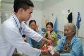 Mưa bão làm nhiều cơ sở y tế ở Huế bị thấm dột, tốc mái nhà, ngập nước Mưa bão làm nhiều cơ sở y tế ở Huế bị thấm dột, tốc mái nhà, ngập nước