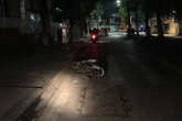 Hà Nội: Xe máy đâm thẳng vào gốc cây, hai cô gái trẻ thương vong Hà Nội: Xe máy đâm thẳng vào gốc cây, hai cô gái trẻ thương vong