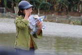 Những giọt nước mắt xót xa của người dân Hà Tĩnh sau trận lũ lịch sử Những giọt nước mắt xót xa của người dân Hà Tĩnh sau trận lũ lịch sử