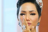 H’Hen Niê: Tôi rất đau khi bị nói keo kiệt, ủng hộ 50 triệu khi tài khoản chỉ có 85 triệu H’Hen Niê: Tôi rất đau khi bị nói keo kiệt, ủng hộ 50 triệu khi tài khoản chỉ có 85 triệu