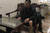 Tạm giữ đối tượng dùng dao đâm thủng thuyền của lực lượng cứu hộ Tạm giữ đối tượng dùng dao đâm thủng thuyền của lực lượng cứu hộ