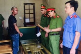 Vay nặng lãi, con nợ bị côn đồ đưa về trụ sở công ty rồi đánh đập dã man Vay nặng lãi, con nợ bị côn đồ đưa về trụ sở công ty rồi đánh đập dã man