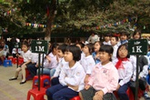 Con học lớp 1, phụ huynh “rầu lòng” vì chương trình nặng Con học lớp 1, phụ huynh “rầu lòng” vì chương trình nặng