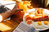 Ăn 4 loại thực phẩm này khi đói chẳng khác nào bạn đang trực tiếp "uống dầu mỡ", bất ngờ nhất là số 4 Ăn 4 loại thực phẩm này khi đói chẳng khác nào bạn đang trực tiếp "uống dầu mỡ", bất ngờ nhất là số 4