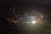 Xe buýt tông trúng trâu đang đi bộ qua đường rồi lật nhào xuống ruộng, gần chục hành khách hoảng loạn Xe buýt tông trúng trâu đang đi bộ qua đường rồi lật nhào xuống ruộng, gần chục hành khách hoảng loạn
