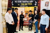 Hơn 700 triệu đồng được các nhà hảo tâm gửi sang Hàn Quốc cứu người thanh niên Việt bị u não Hơn 700 triệu đồng được các nhà hảo tâm gửi sang Hàn Quốc cứu người thanh niên Việt bị u não