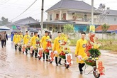 Chú rể đem 7 xe rùa đến rước dâu Chú rể đem 7 xe rùa đến rước dâu
