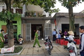 Đi ăn sáng về, 3 mẹ con phát hiện người đàn ông tử vong trong tư thế treo cổ Đi ăn sáng về, 3 mẹ con phát hiện người đàn ông tử vong trong tư thế treo cổ